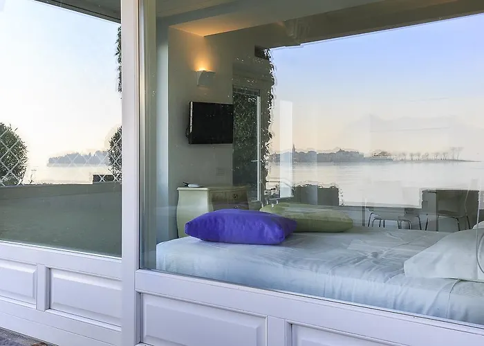 Maison Du Lac Holiday home Stresa